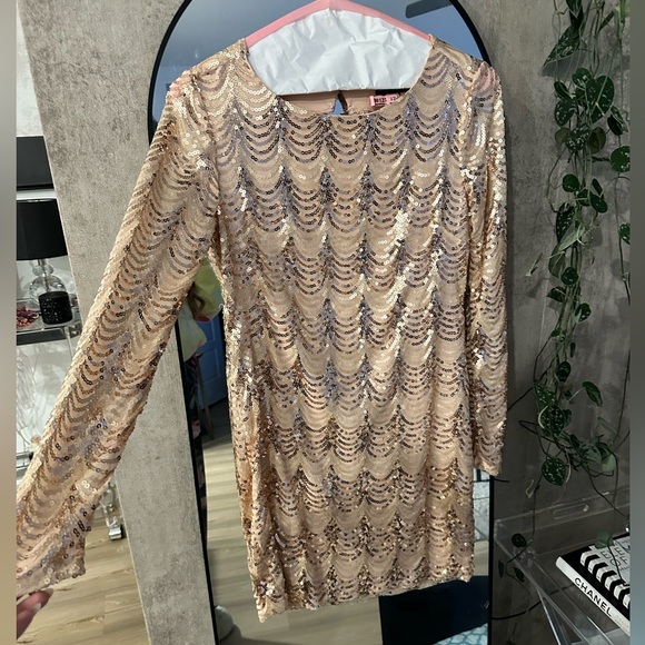 Mini dress with Sequins - Picture 3 of 3